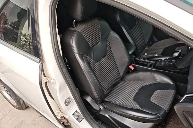 Used Ford Focus 2017 Hatchback EcoBoost 180 Automatic Elite Model Right Front Seat