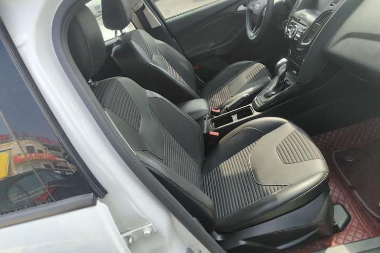 Used Ford Focus 2017 Sedan 1.6L Automatic Fashion Edition Smart Drive Version Right Front Seat