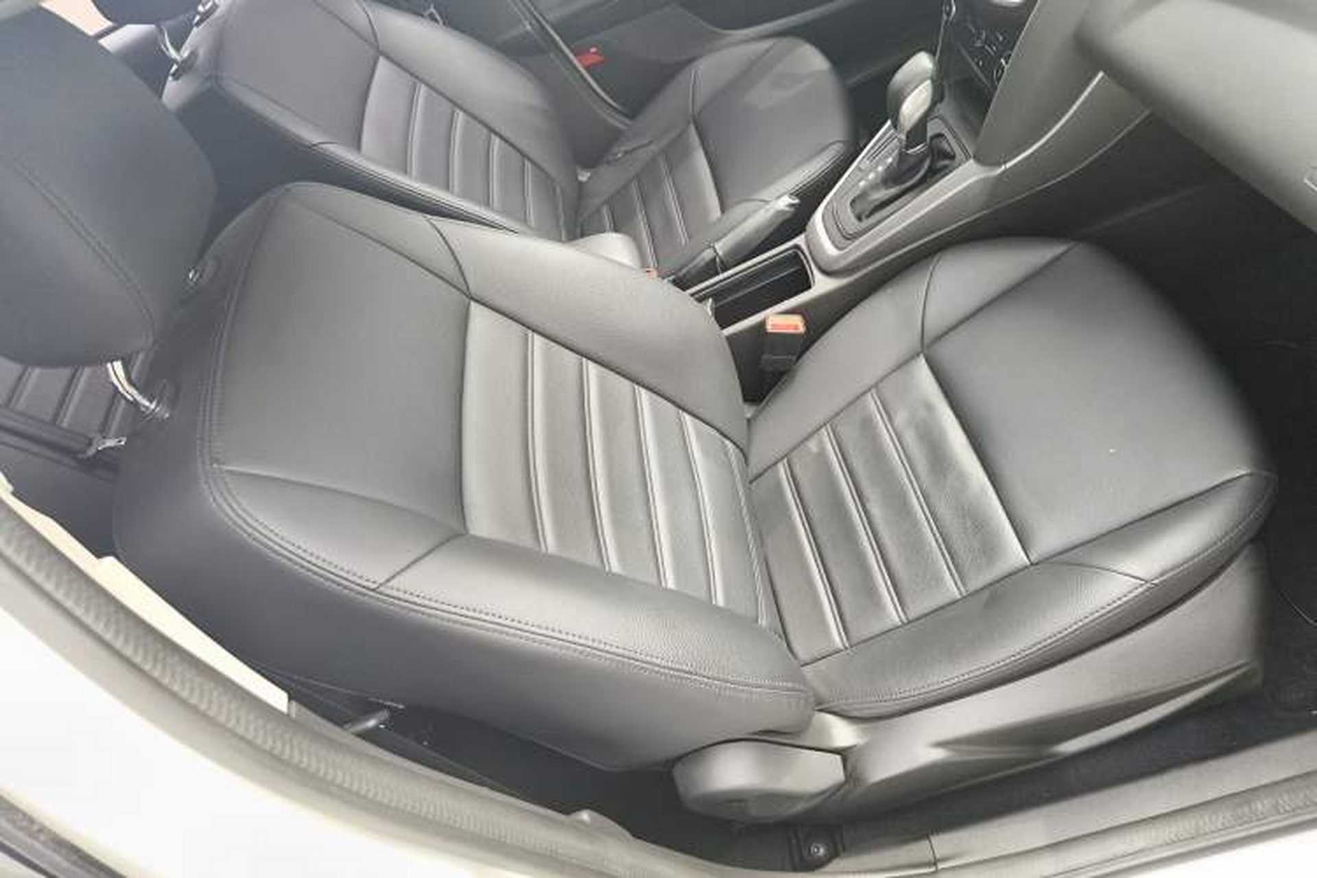 Used Ford Focus 2017 Hatchback 1.6L Automatic Comfort Plus SmartDrive Edition Right Front Seat