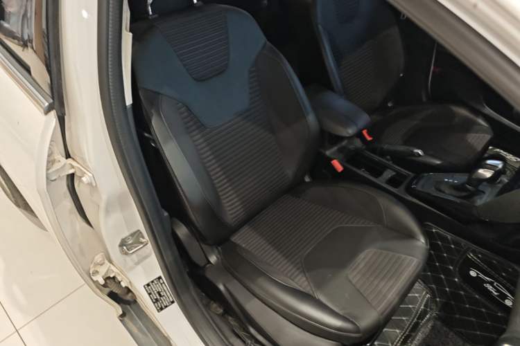 Used Ford Focus 2017 Sedan EcoBoost 180 Automatic Elite Model Right Front Seat