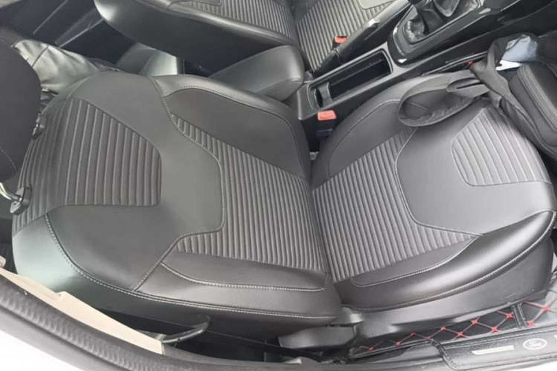 Used Ford Focus 2017 Sedan 1.6L Manual Fashion Edition Smart Drive Version Right Front Seat