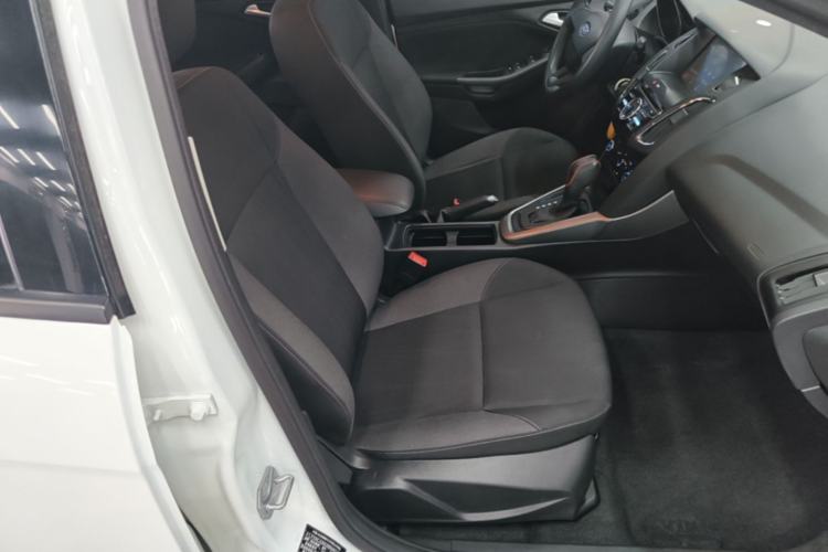 Used Ford Focus 2017 Hatchback 1.6L Automatic Comfort Plus SmartDrive Edition Right Front Seat