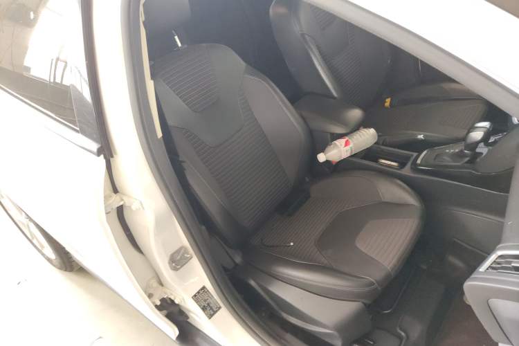 Used Ford Focus 2017 Hatchback 1.6L Automatic Fashion Edition Smart Drive Version Right Front Seat