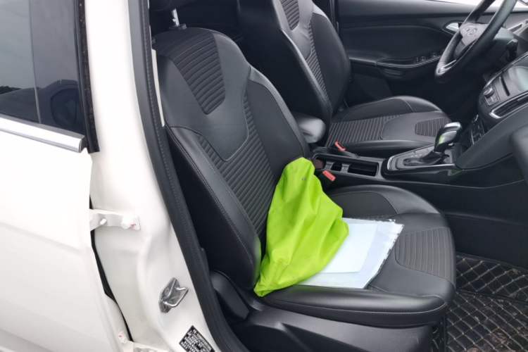 Used Ford Focus 2017 Sedan EcoBoost 180 Automatic Elite Model Right Front Seat