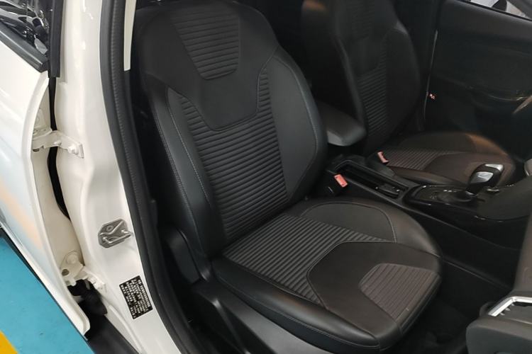 Used Ford Focus 2017 Sedan EcoBoost 125 Automatic Supreme Style SmartDrive Edition Right Front Seat