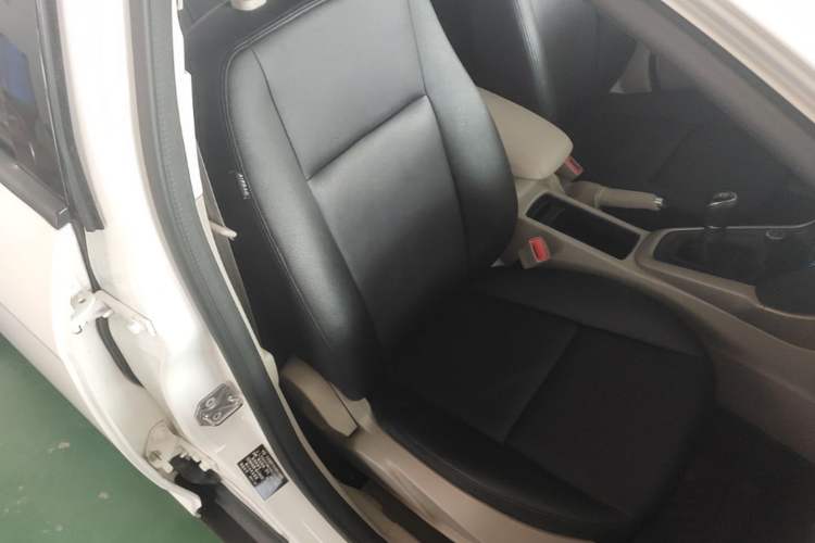 Used Ford Focus 2017 Sedan 1.6L Manual Comfort Plus SmartDrive Edition Right Front Seat