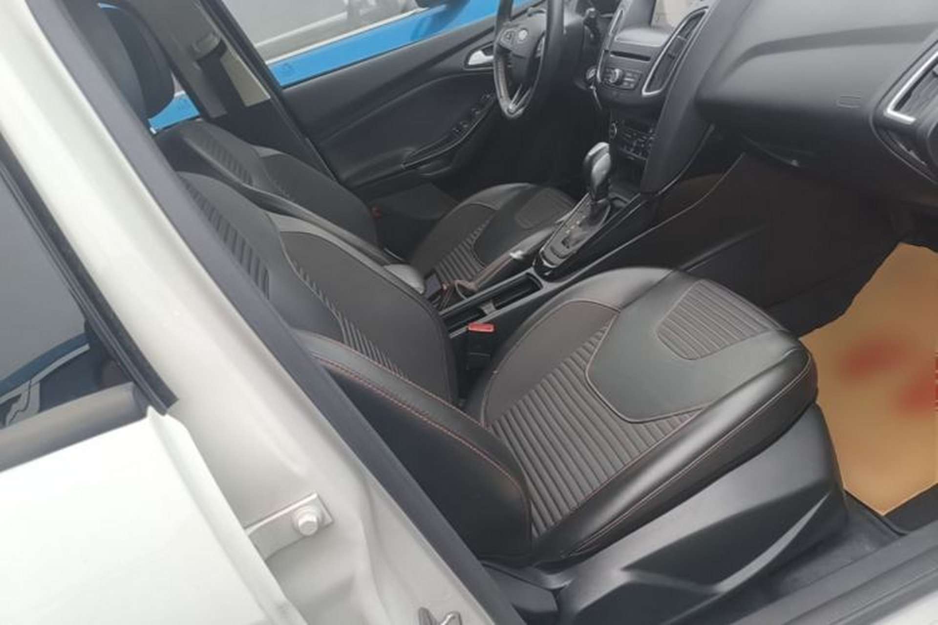 Used Ford Focus 2017 1.5T CTCC White and Black Limited Edition Right Front Seat