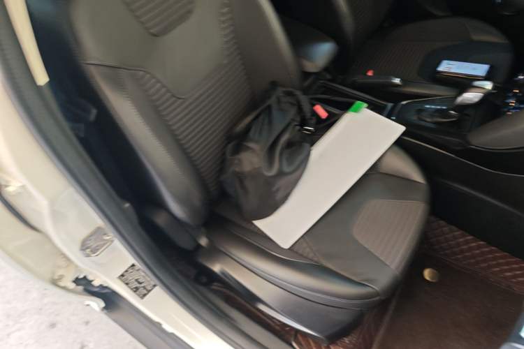 Used Ford Focus 2017 Sedan 1.6L Automatic Fashion Edition Smart Drive Version Right Front Seat