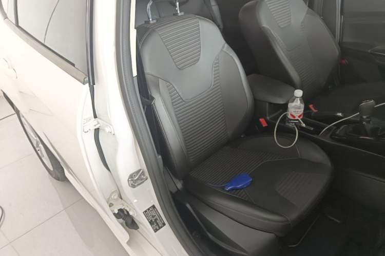 Used Ford Focus 2017 Hatchback 1.6L Manual Fashion Edition SmartDrive Version Right Front Seat