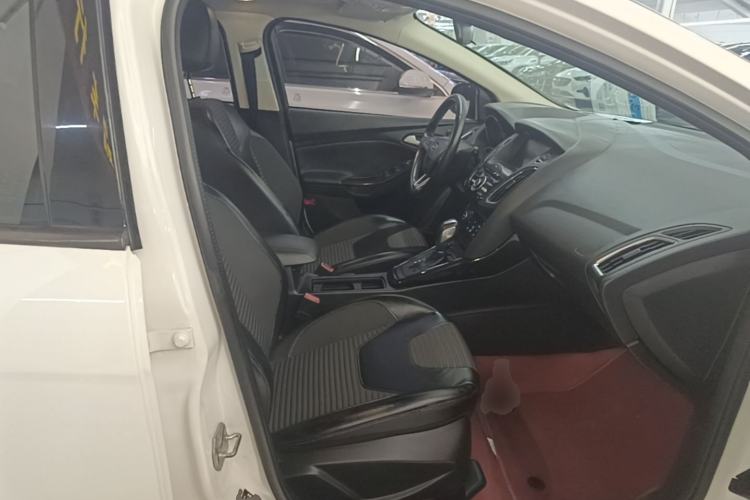 Used Ford Focus 2017 Hatchback 1.6L Automatic Fashion Edition Smart Drive Version Right Front Seat