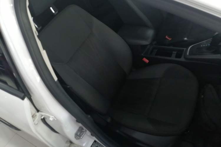 Used Ford Focus 2017 Hatchback 1.6L Automatic Comfort Plus SmartDrive Edition Right Front Seat