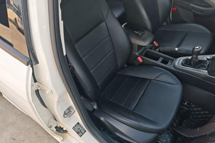 Used Ford Focus 2017 Hatchback 1.6L Manual Comfort Plus SmartDrive Edition Right Front Seat