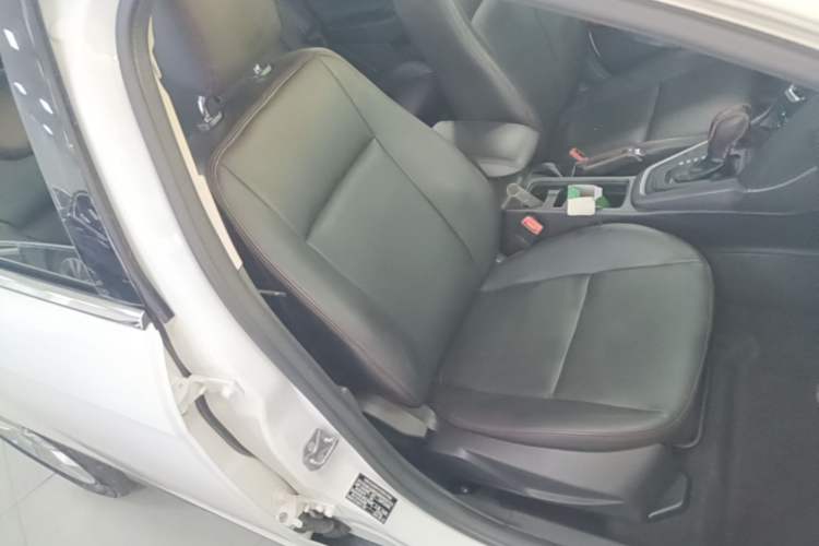 Used Ford Focus 2017 Hatchback 1.6L Automatic Comfort Plus SmartDrive Edition Right Front Seat