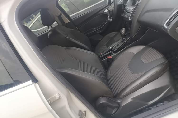 Used Ford Focus 2017 Hatchback EcoBoost 180 Automatic Elite Model Right Front Seat