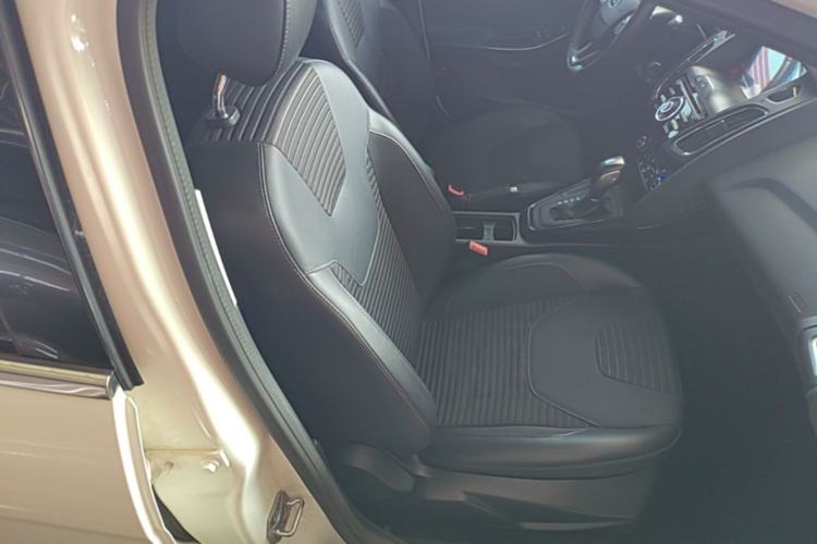 Used Ford Focus 2017 Hatchback 1.6L Automatic Fashion Edition Smart Drive Version Right Front Seat