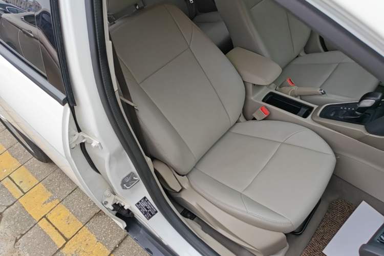 Used Ford Focus 2017 Sedan 1.6L Automatic Comfort Plus SmartDrive Edition Right Front Seat