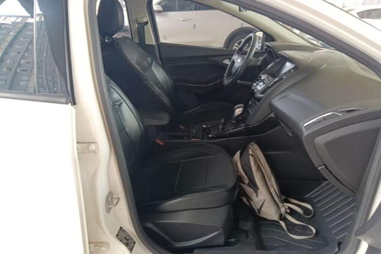 Used Ford Focus 2017 Hatchback EcoBoost 125 Automatic - Ultra-Powerful Style Edition with Smart Drive Features Right Front Seat