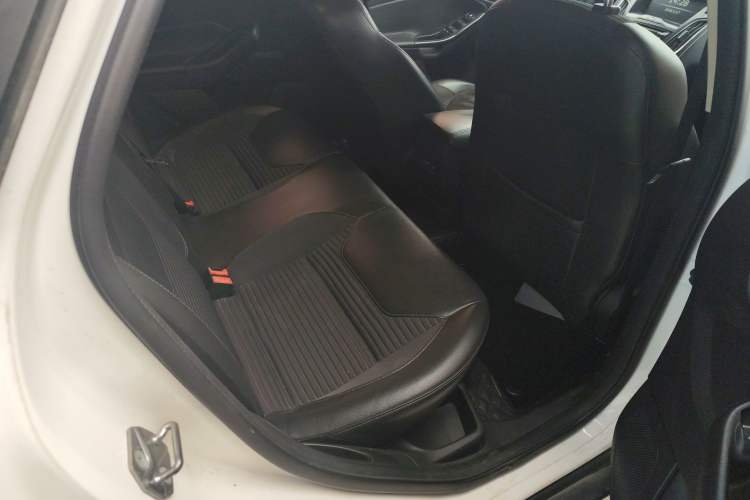 Used Ford Focus 2017 Sedan 1.6L Automatic Fashion Edition Smart Drive Version Right Front Seat