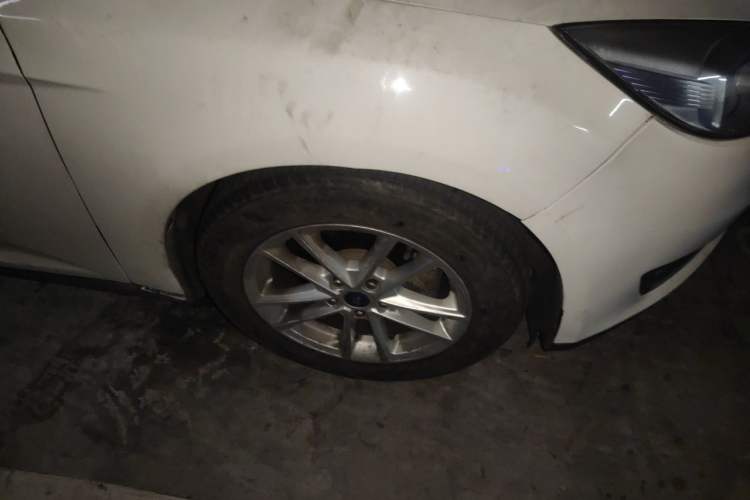 Used Ford Focus 2017 Sedan 1.6L Automatic Fashion Edition Smart Drive Version Right Front Wheel Hub