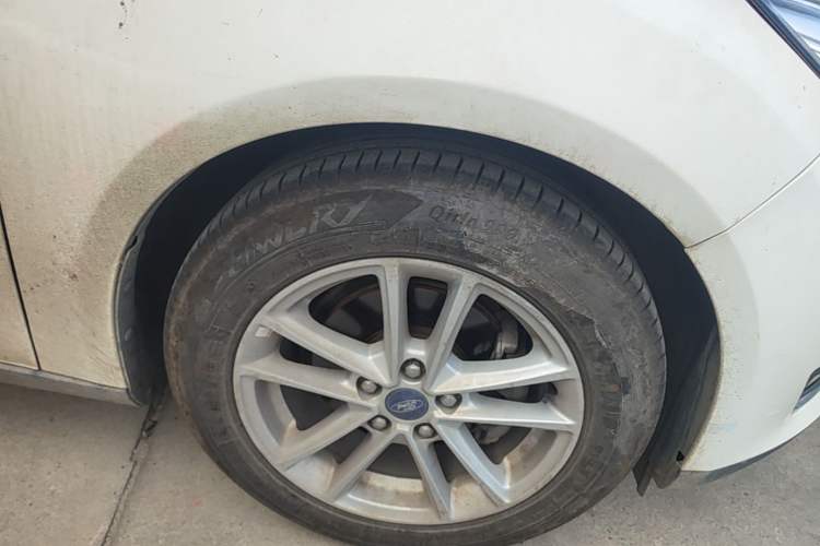 Used Ford Focus 2017 Hatchback 1.6L Automatic Fashion Edition Smart Drive Version Right Front Wheel Hub