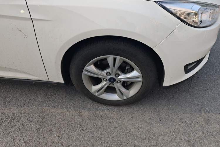 Used Ford Focus 2017 Hatchback 1.6L Automatic Comfort Plus SmartDrive Edition Right Front Wheel Hub