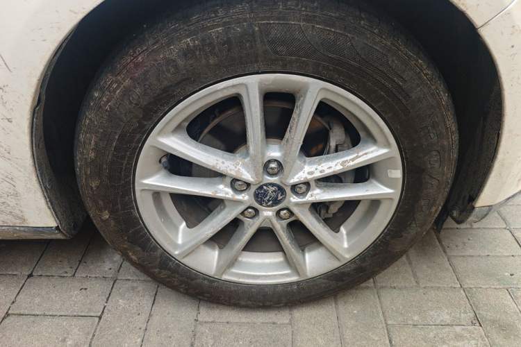 Used Ford Focus 2017 Sedan 1.6L Automatic Fashion Edition Smart Drive Version Right Front Wheel Hub