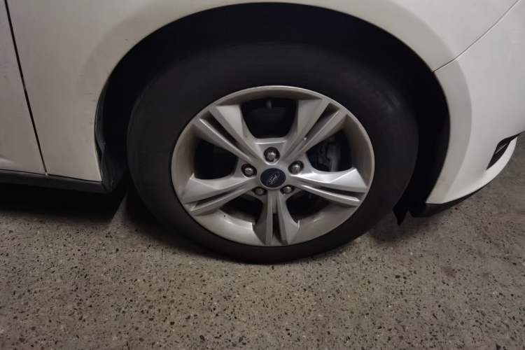 Used Ford Focus 2017 Hatchback 1.6L Automatic Comfort Plus SmartDrive Edition Right Front Wheel Hub