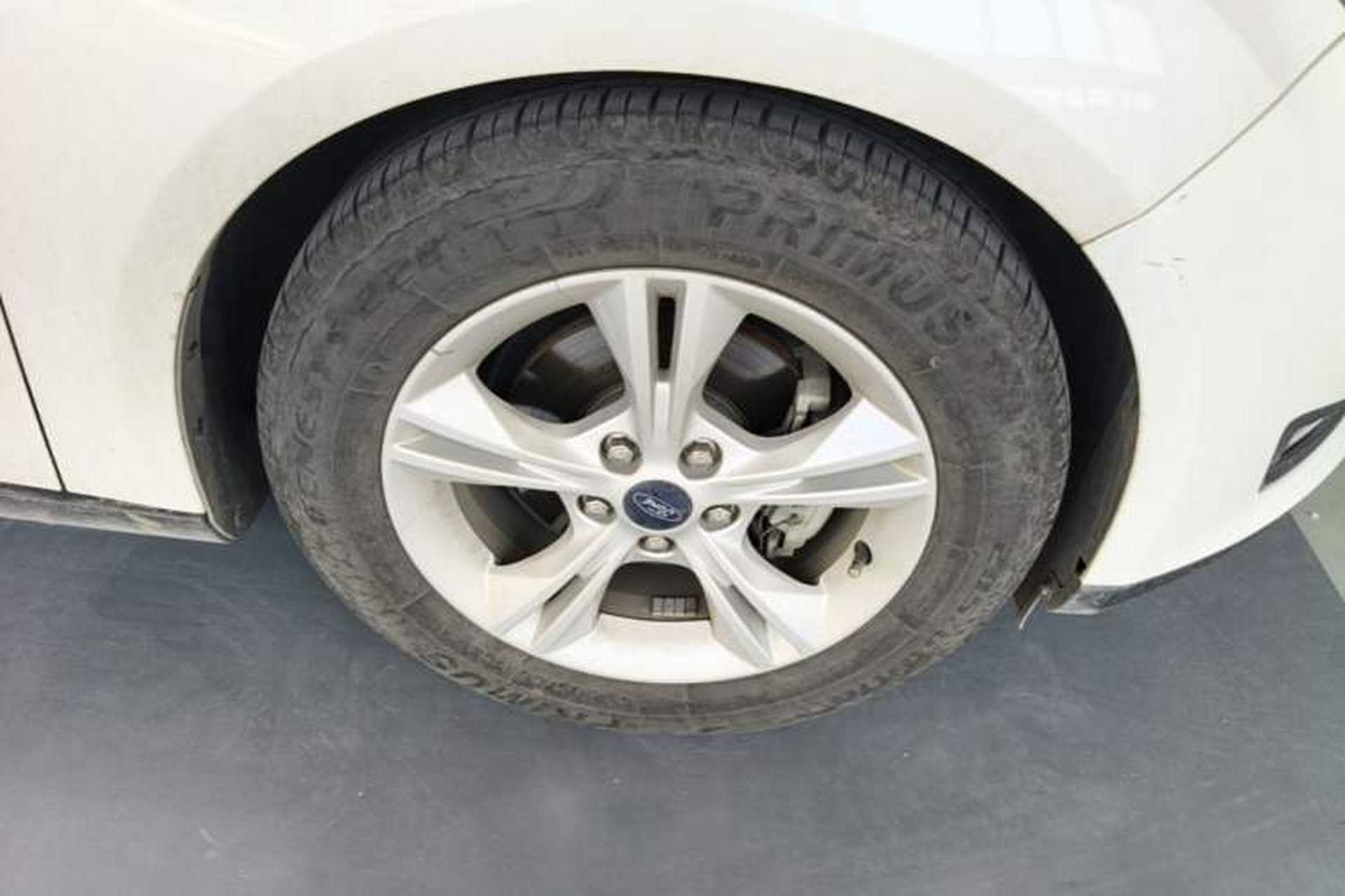 Used Ford Focus 2017 Hatchback 1.6L Automatic Comfort Plus SmartDrive Edition Right Front Wheel Hub