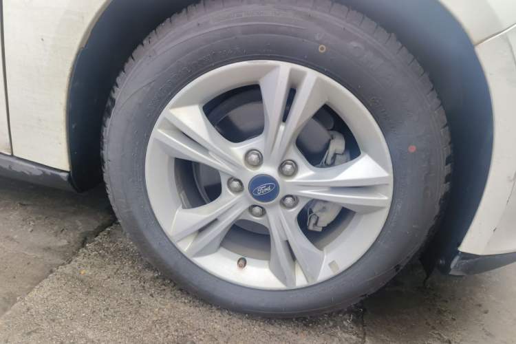 Used Ford Focus 2017 Hatchback 1.6L Manual Comfort Plus SmartDrive Edition Right Front Wheel Hub