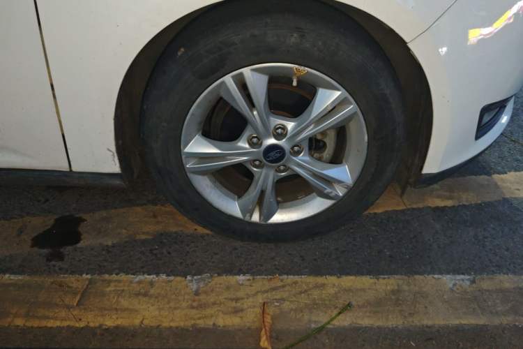 Used Ford Focus 2017 Hatchback 1.6L Automatic Comfort Plus SmartDrive Edition Right Front Wheel Hub
