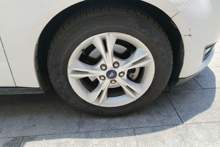 Used Ford Focus 2017 Hatchback 1.6L Automatic Comfort Plus SmartDrive Edition Right Front Wheel Hub
