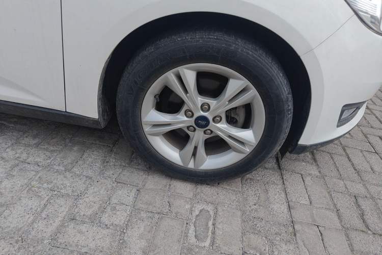 Used Ford Focus 2017 Hatchback 1.6L Manual Comfort Plus SmartDrive Edition Right Front Wheel Hub
