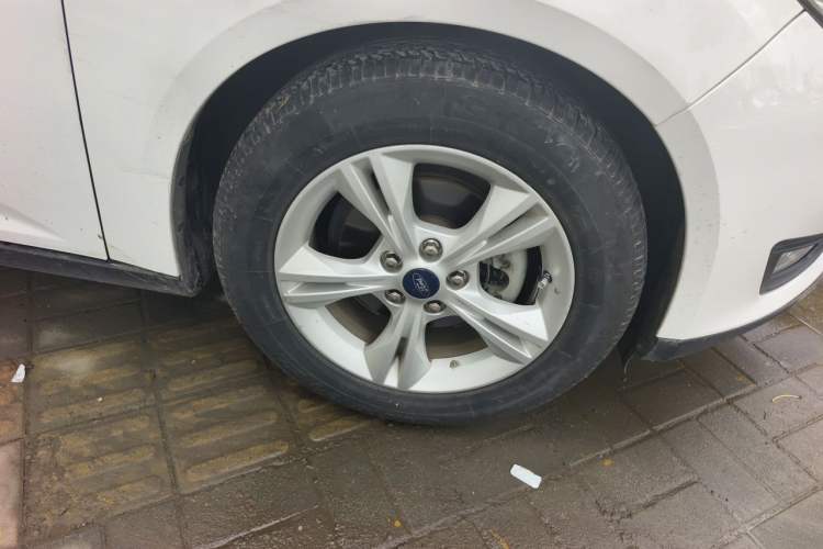 Used Ford Focus 2017 Hatchback 1.6L Manual Comfort Plus SmartDrive Edition Right Front Wheel Hub