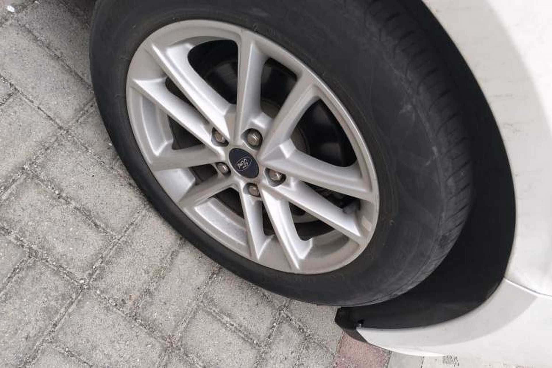 Used Ford Focus 2017 Sedan 1.6L Automatic Fashion Edition Smart Drive Version Right Front Wheel Hub