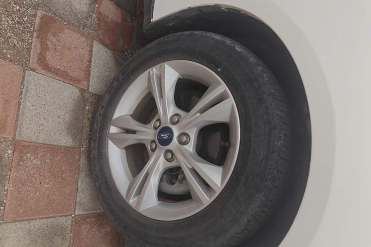 Used Ford Focus 2017 Hatchback 1.6L Manual Comfort Plus SmartDrive Edition Right Front Wheel Hub