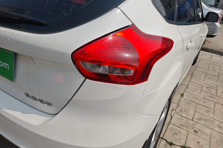 Used Ford Focus 2017 Hatchback 1.6L Automatic Comfort Plus SmartDrive Edition Right Rear Taillight