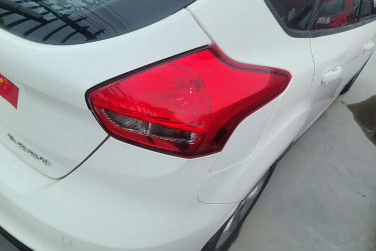 Used Ford Focus 2017 Hatchback 1.6L Automatic Comfort Plus SmartDrive Edition Right Rear Taillight