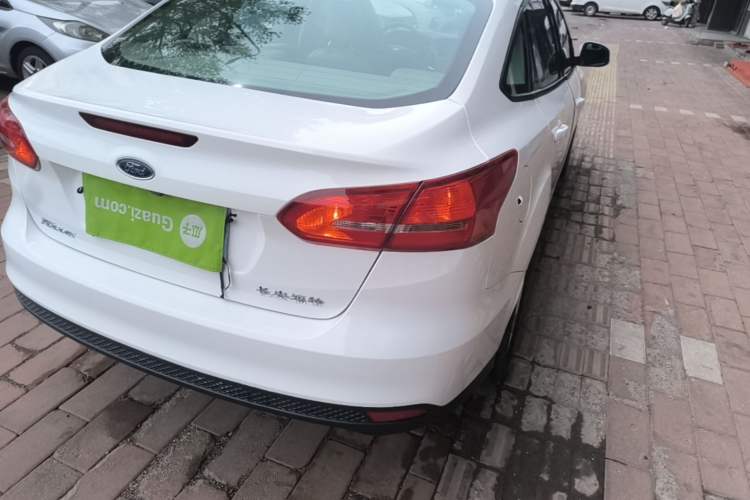 Used Ford Focus 2017 Sedan 1.6L Automatic Comfort Plus SmartDrive Edition Right Rear Taillight