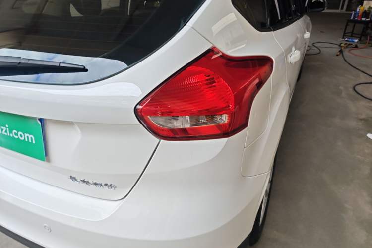 Used Ford Focus 2017 Hatchback 1.6L Automatic Fashion Edition Smart Drive Version Right Rear Taillight