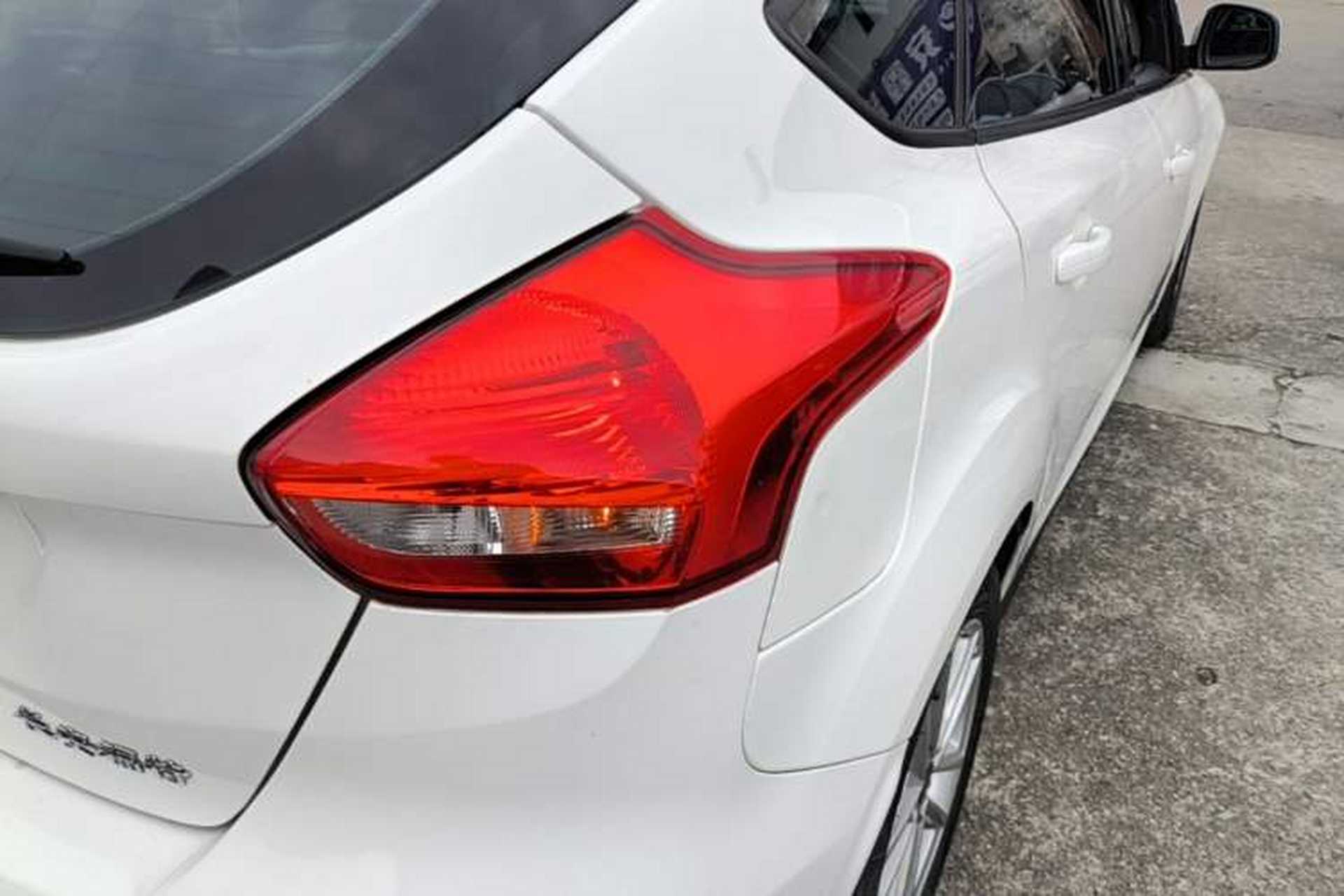 Used Ford Focus 2017 Hatchback 1.6L Automatic Fashion Edition Smart Drive Version Right Rear Taillight