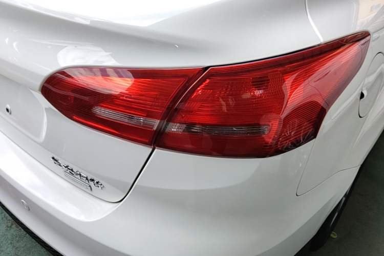 Used Ford Focus 2017 Sedan EcoBoost 180 Automatic Elite Model Right Rear Taillight