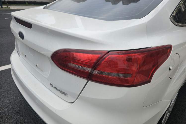 Used Ford Focus 2017 Sedan 1.6L Automatic Fashion Edition Smart Drive Version Right Rear Taillight
