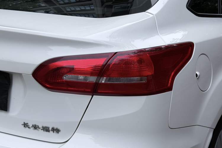 Used Ford Focus 2017 Sedan 1.6L Manual Comfort Plus SmartDrive Edition Right Rear Taillight