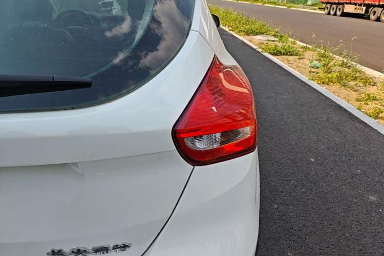 Used Ford Focus 2017 Hatchback 1.6L Automatic Comfort Plus SmartDrive Edition Right Rear Taillight