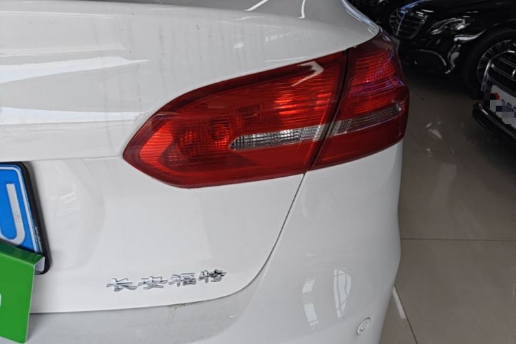 Used Ford Focus 2017 Sedan 1.6L Automatic Fashion Edition Smart Drive Version Right Rear Taillight