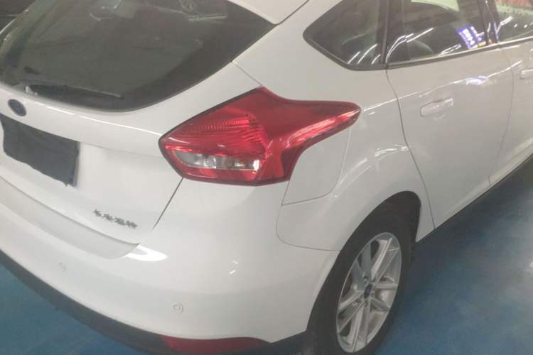 Used Ford Focus 2017 Hatchback 1.6L Automatic Fashion Edition Smart Drive Version Right Rear Taillight