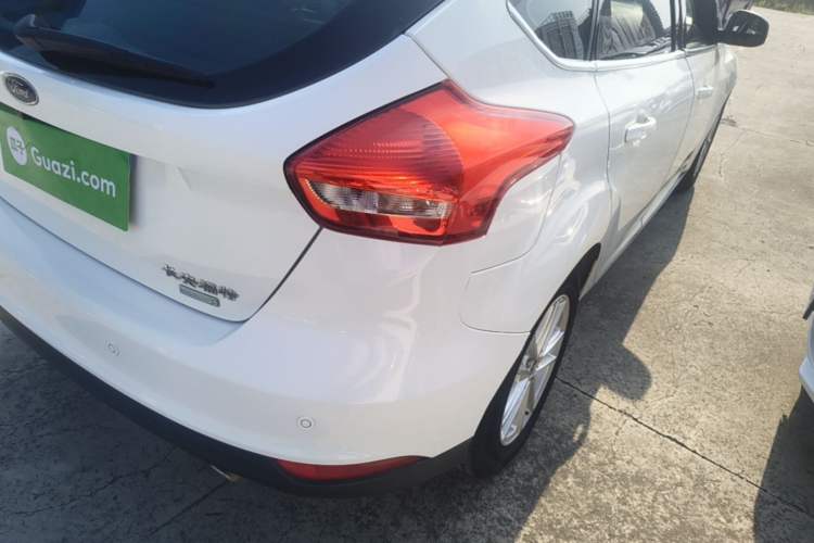 Used Ford Focus 2017 Hatchback EcoBoost 180 Automatic Elite Model Right Rear Taillight
