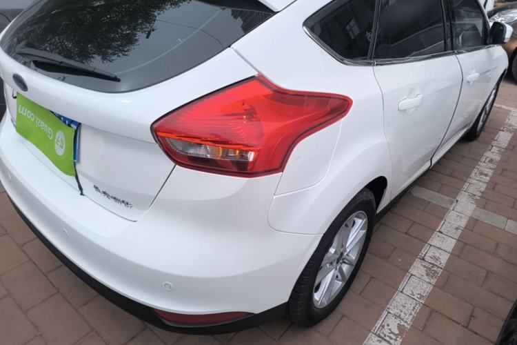 Used Ford Focus 2017 Hatchback 1.6L Automatic Fashion Edition Smart Drive Version Right Rear Taillight
