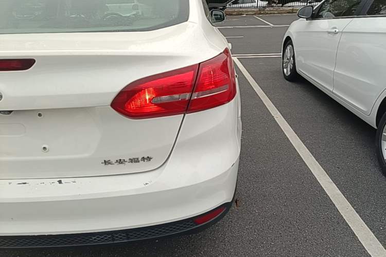 Used Ford Focus 2017 Sedan 1.6L Manual Comfort Plus SmartDrive Edition Right Rear Taillight