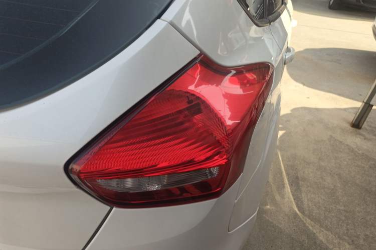 Used Ford Focus 2017 Hatchback 1.6L Automatic Fashion Edition Smart Drive Version Right Rear Taillight